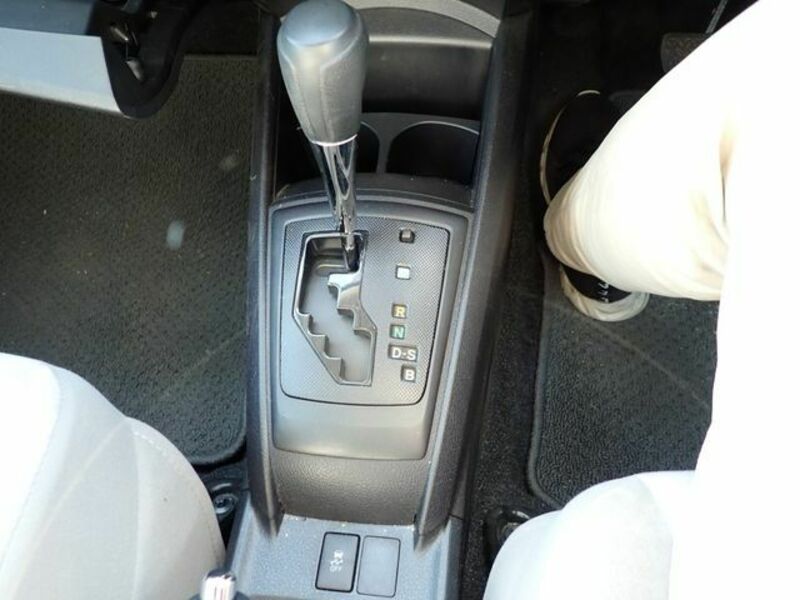 COROLLA AXIO