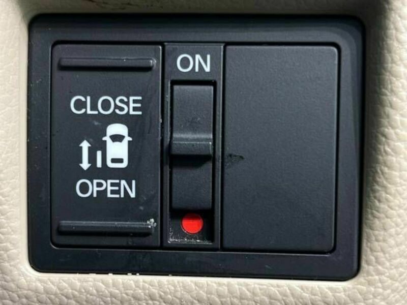 N BOX