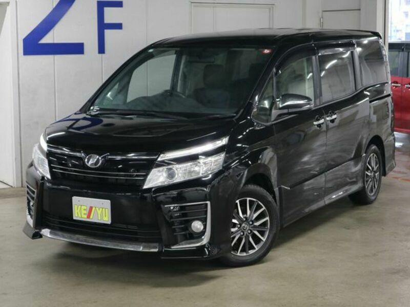 TOYOTA　VOXY