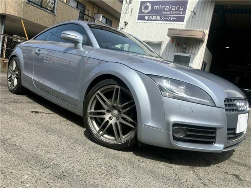 AUDI TT