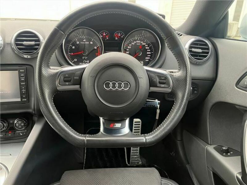 TT