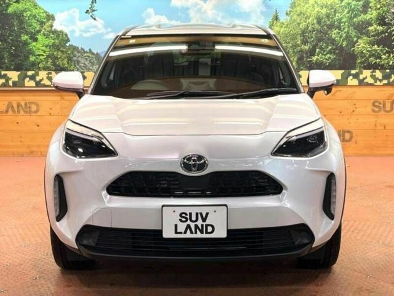 YARIS CROSS-16