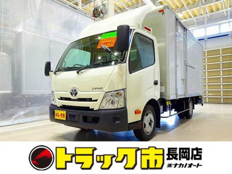 TOYOTA DYNA