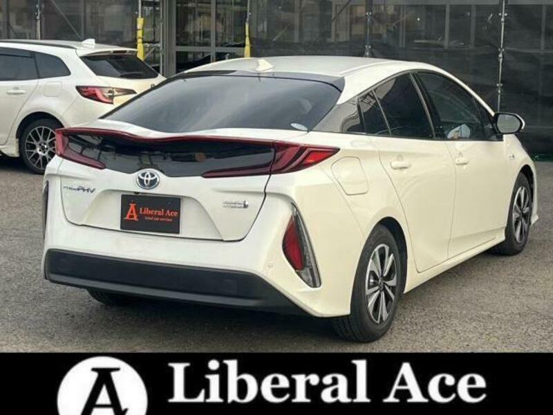 PRIUS PHV