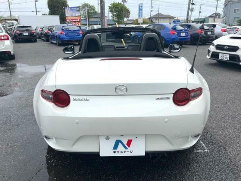 ROADSTER