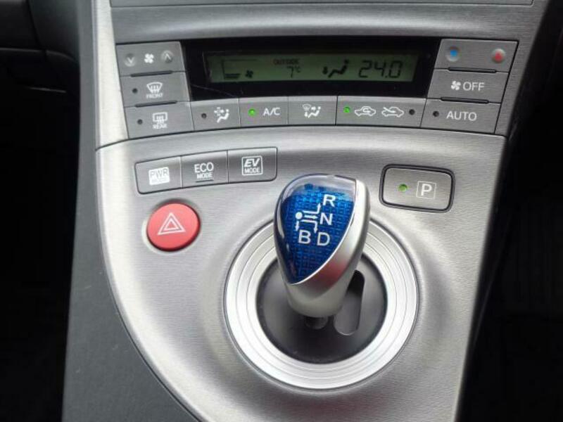 PRIUS-15