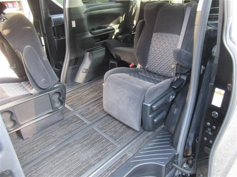 VELLFIRE-15