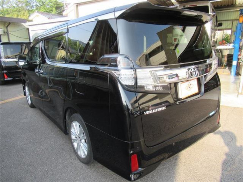 VELLFIRE-6