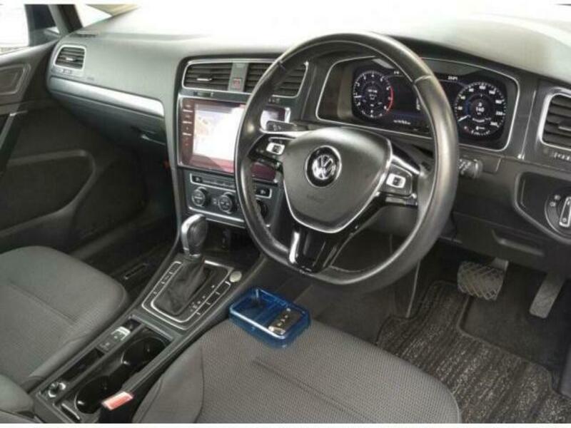 GOLF VARIANT