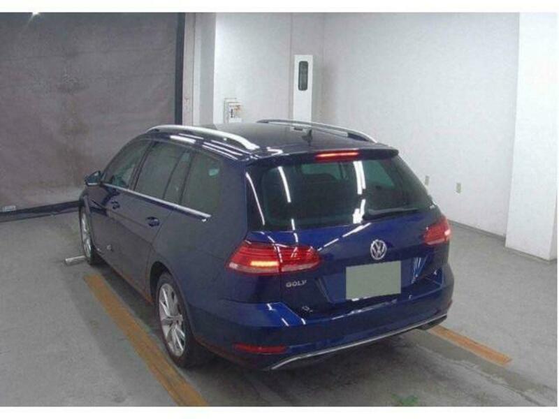 GOLF VARIANT