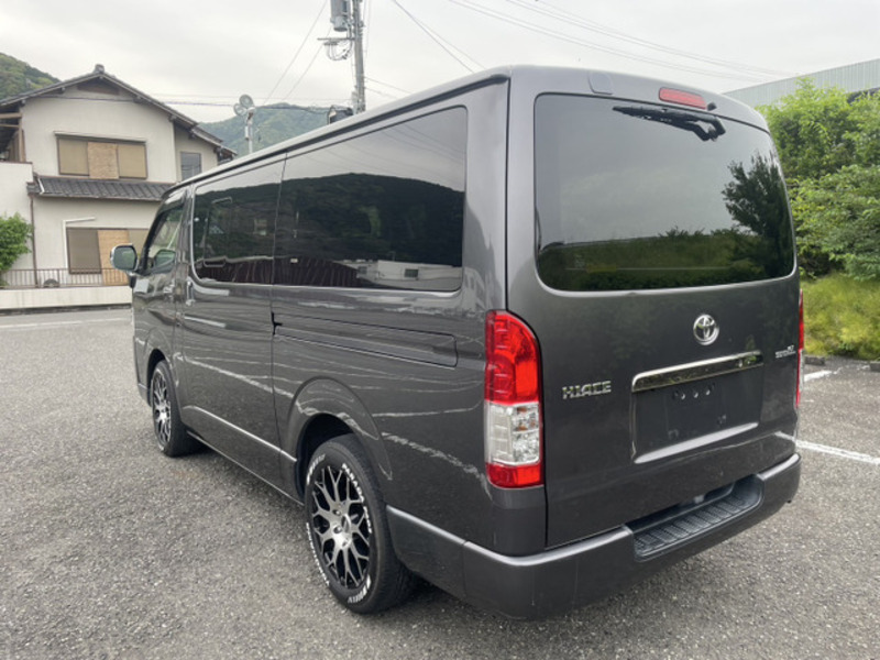 HIACE VAN