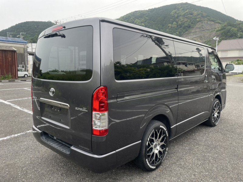 HIACE VAN