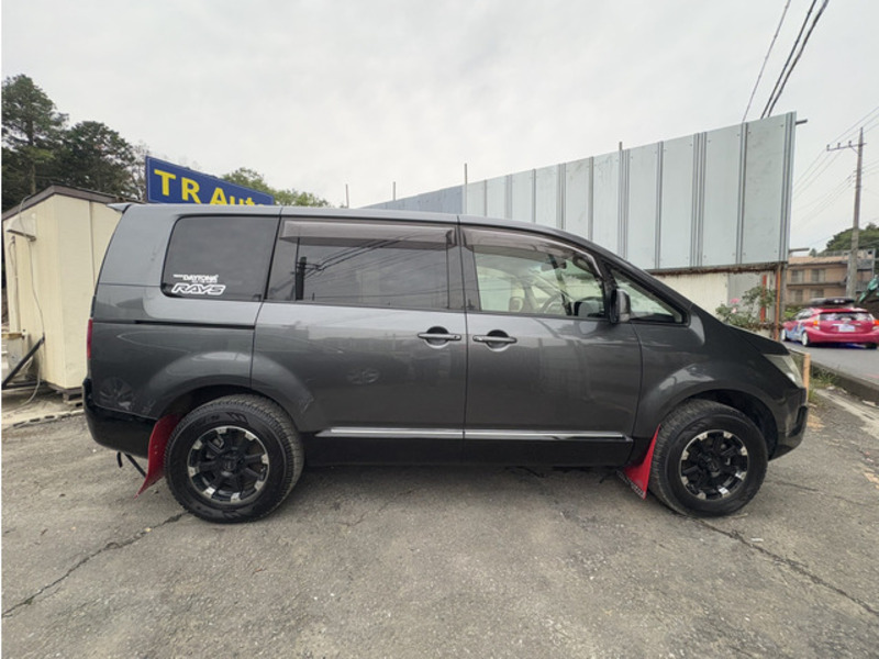 DELICA D5