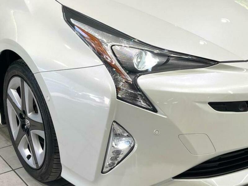 PRIUS-12