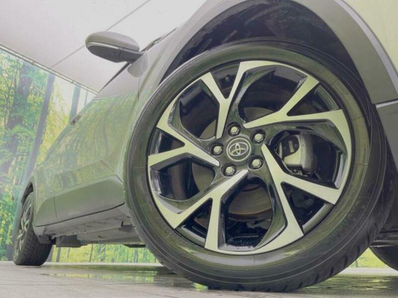 C-HR-12