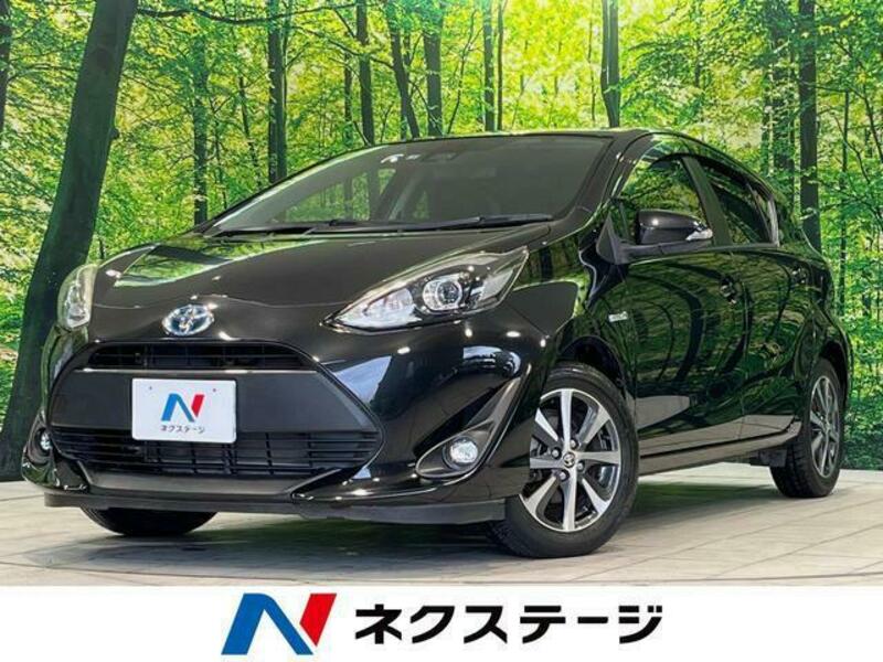 TOYOTA　AQUA