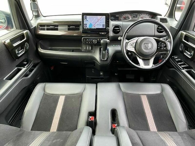 N BOX CUSTOM