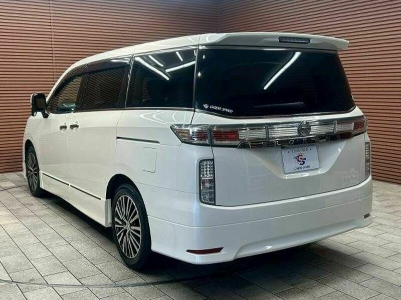 ELGRAND-11