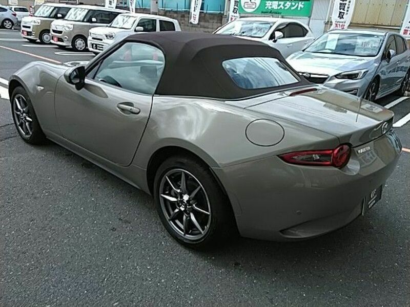 ROADSTER