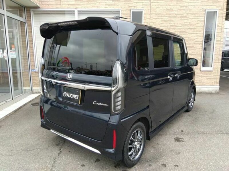 N BOX CUSTOM