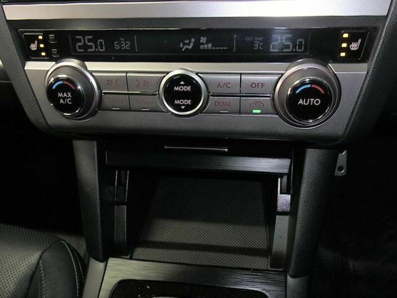 LEGACY OUTBACK-16