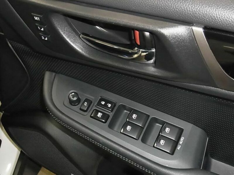 LEGACY OUTBACK-21