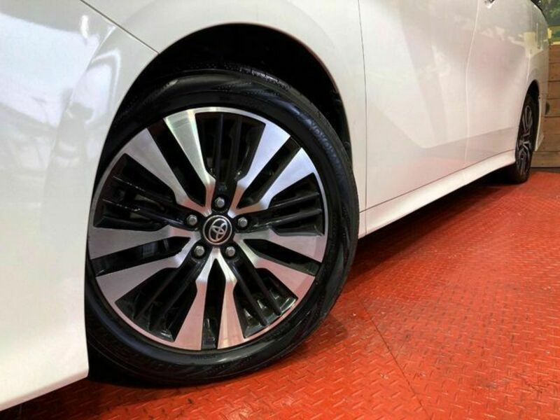 VELLFIRE-13