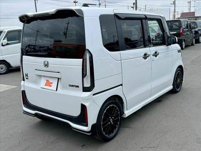 N BOX CUSTOM