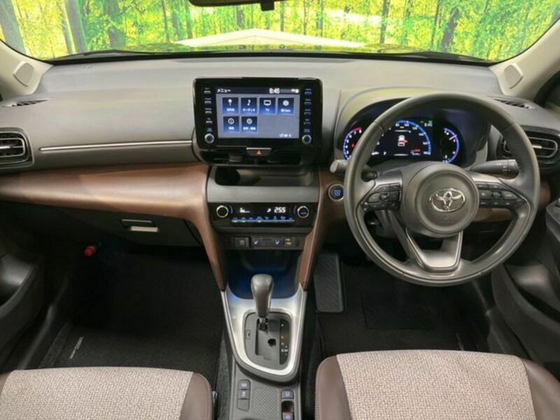 YARIS CROSS-1