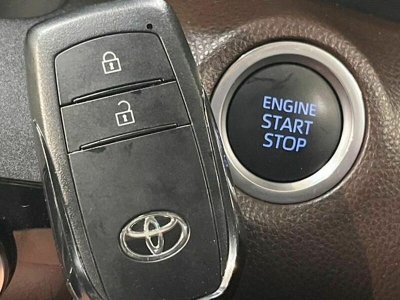 YARIS CROSS-6
