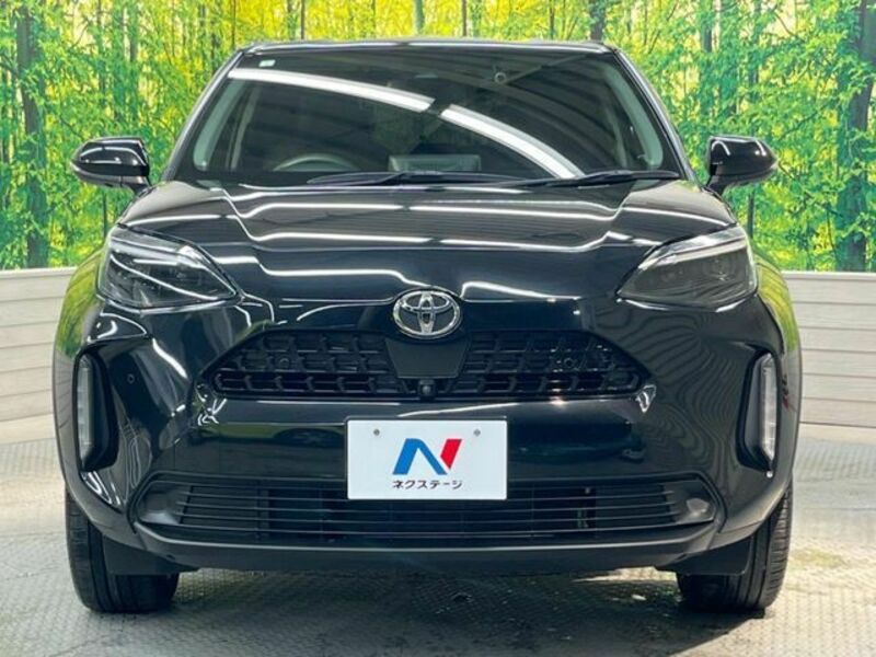 YARIS CROSS-13