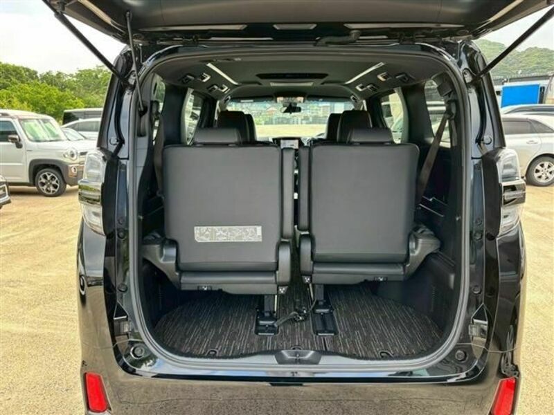 VELLFIRE-11