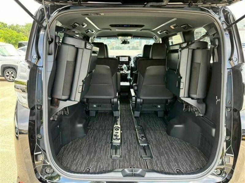 VELLFIRE-12