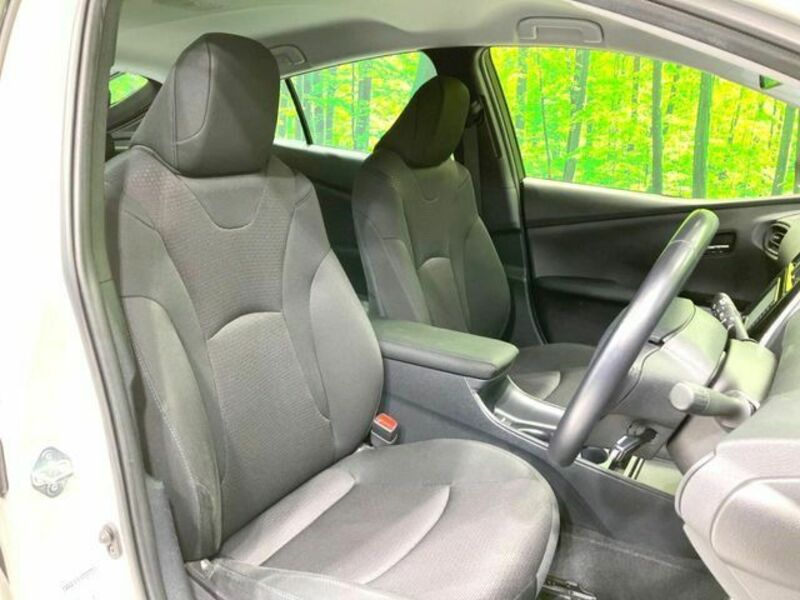 PRIUS-8