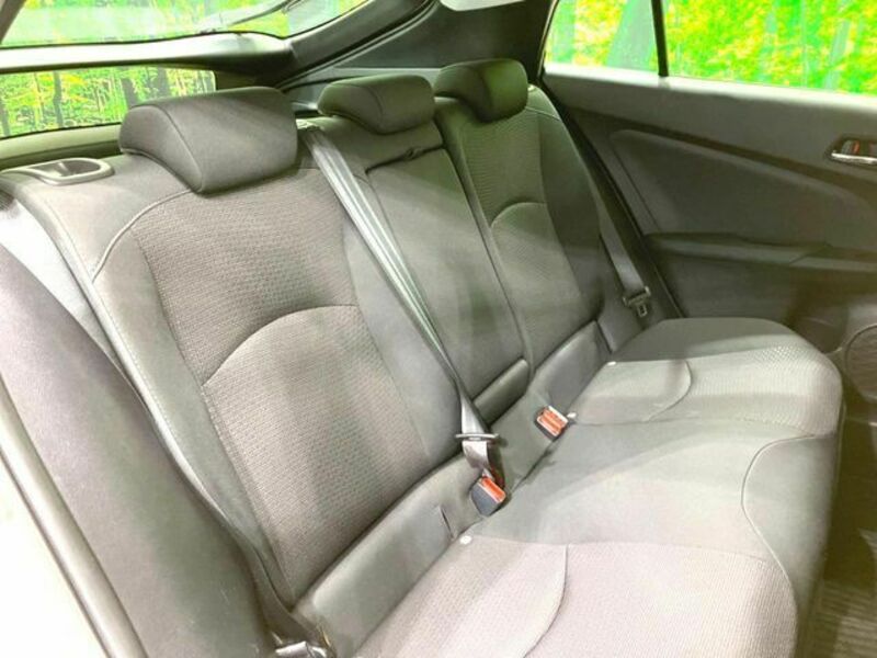 PRIUS-9