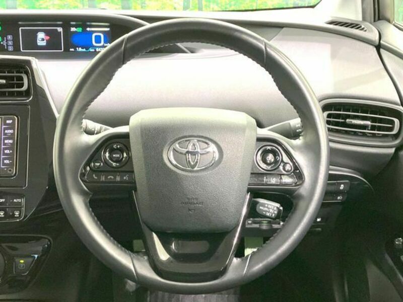 PRIUS-11