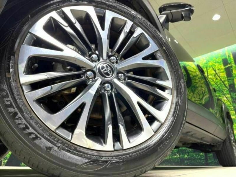 YARIS CROSS-12