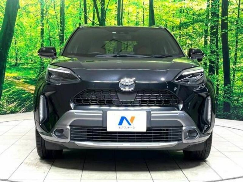 YARIS CROSS-13