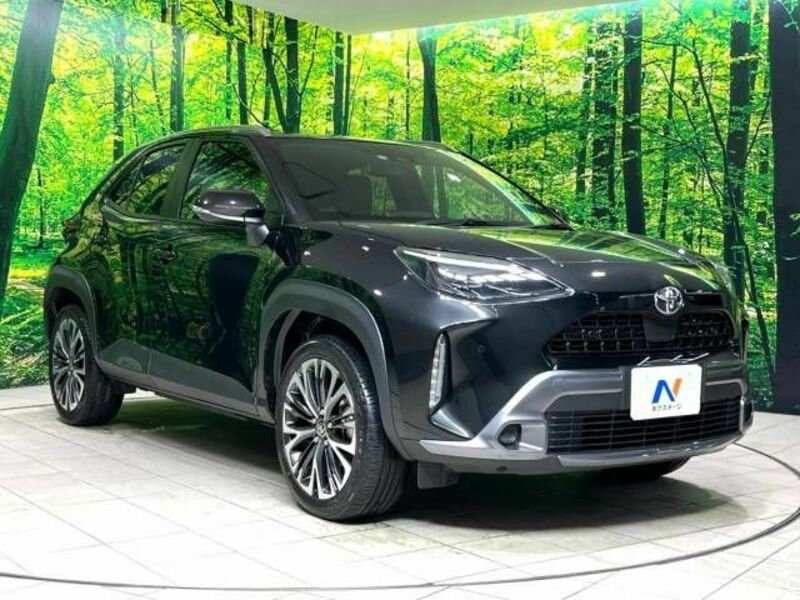 YARIS CROSS-15