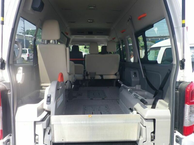 NV350 CARAVAN
