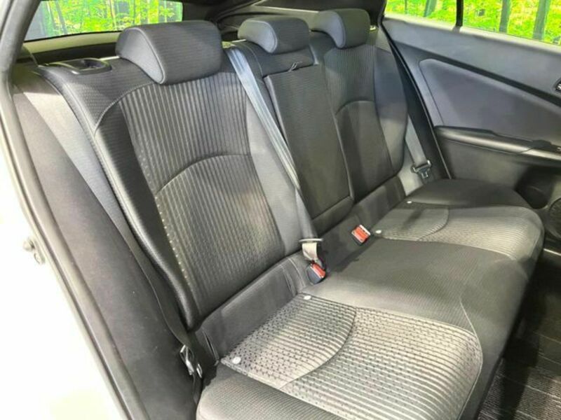 PRIUS-8