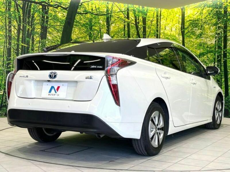 PRIUS-16