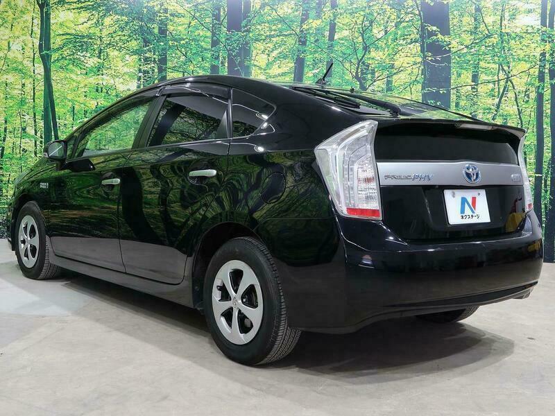 PRIUS PHV