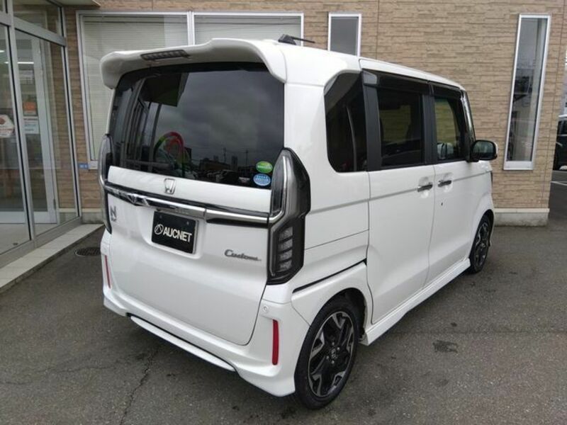 N BOX CUSTOM-1