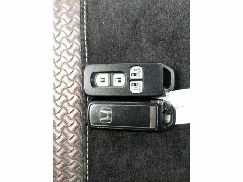 N BOX CUSTOM-19