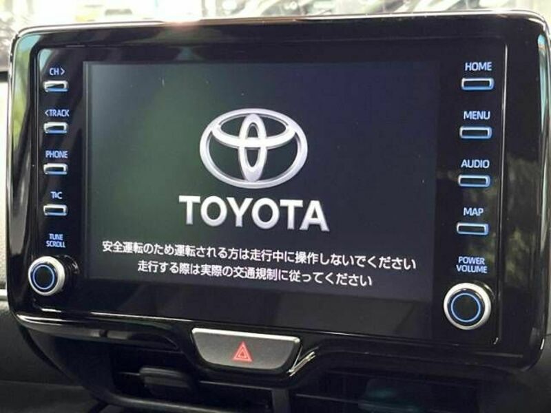 YARIS CROSS-2