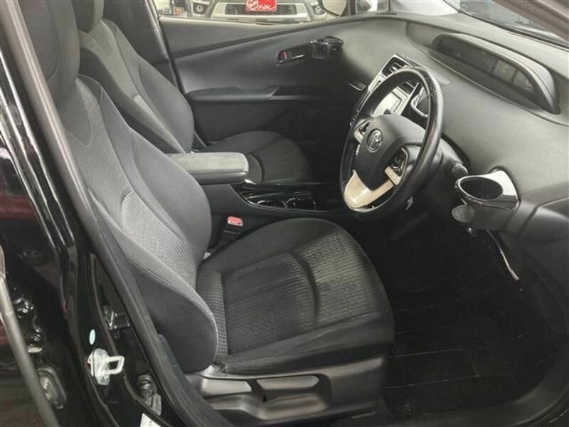 PRIUS-11