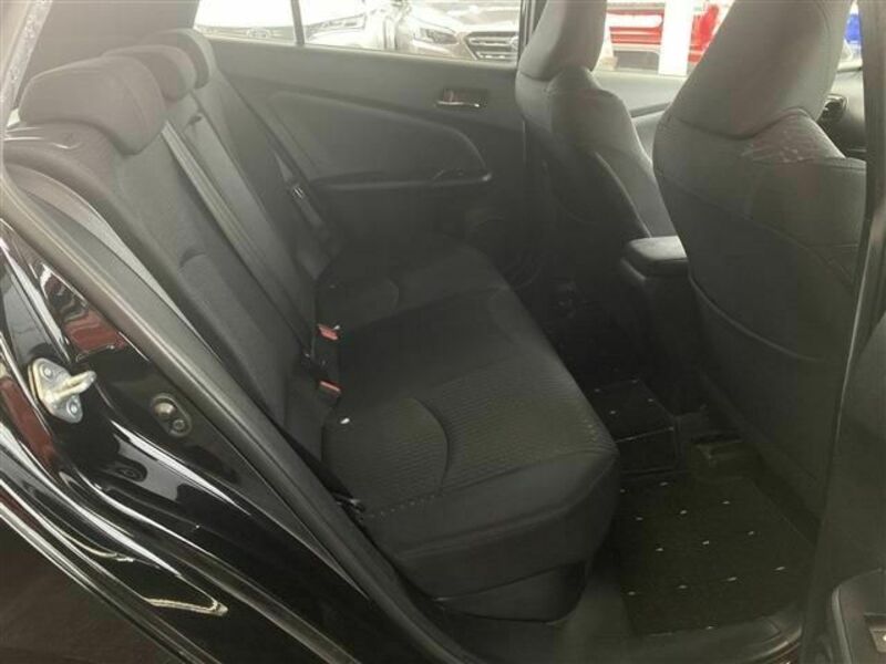 PRIUS-12