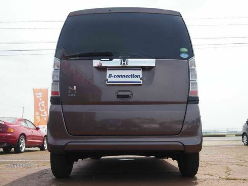 N BOX-8