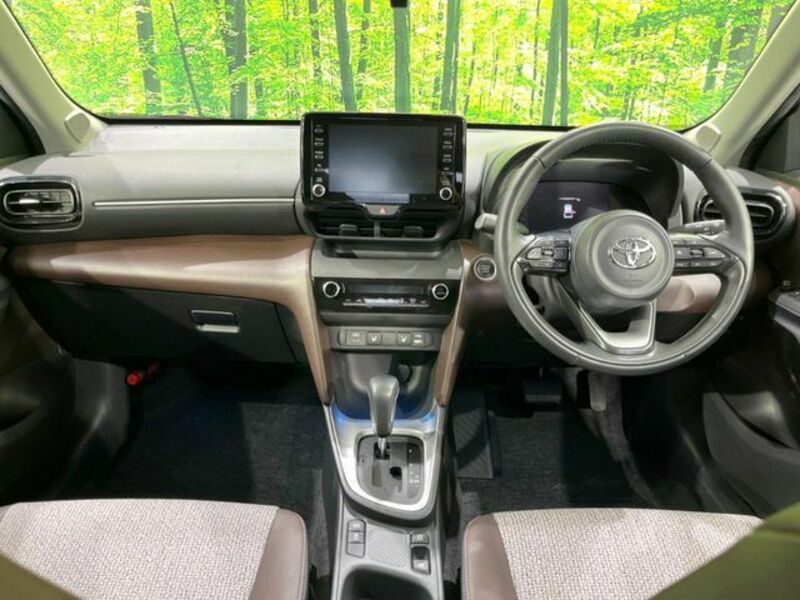 YARIS CROSS